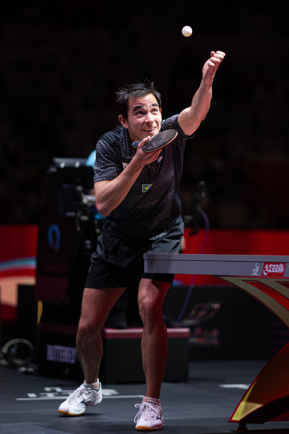 出的年轻球 出的年轻球